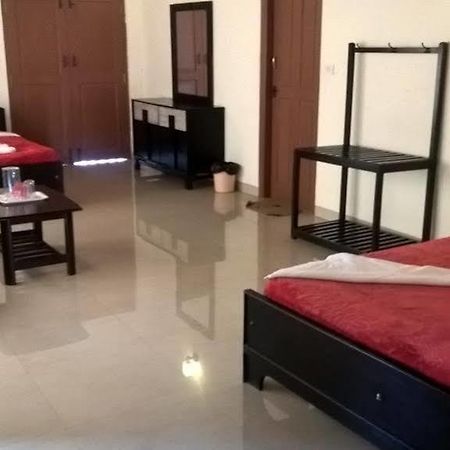 Palm Valley Resort Gonikoppal Luaran gambar