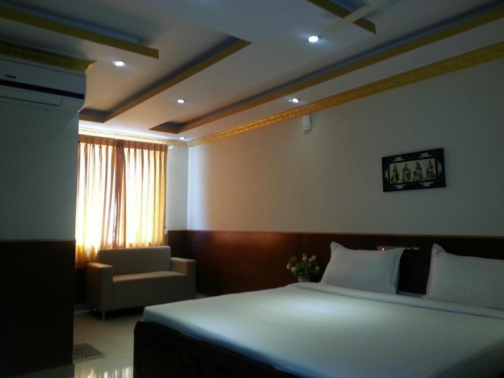 Palm Valley Resort Gonikoppal Luaran gambar